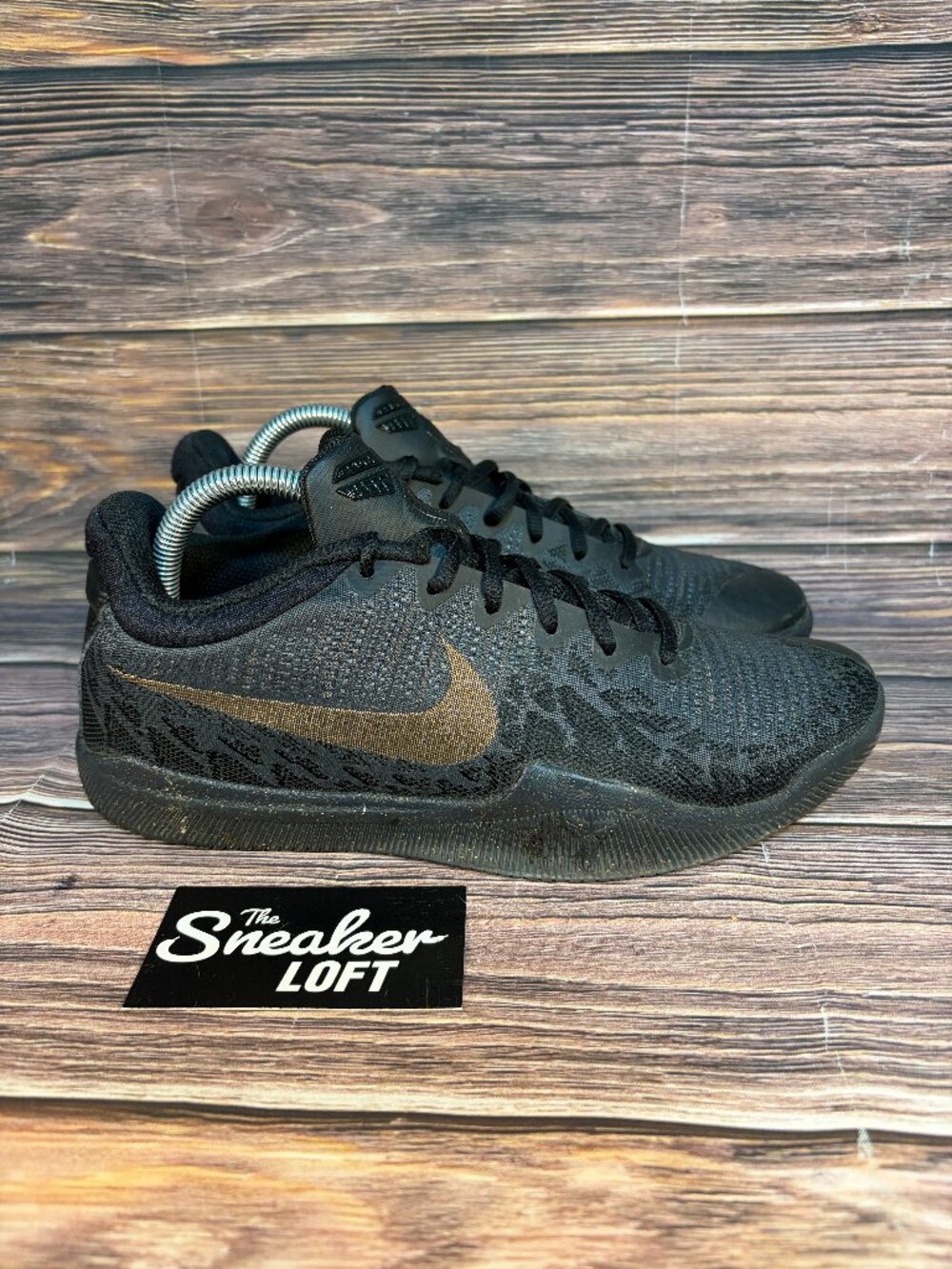 Nike Mamba Rage Men's Black Metallic Gold Basketball Shoes Size 8